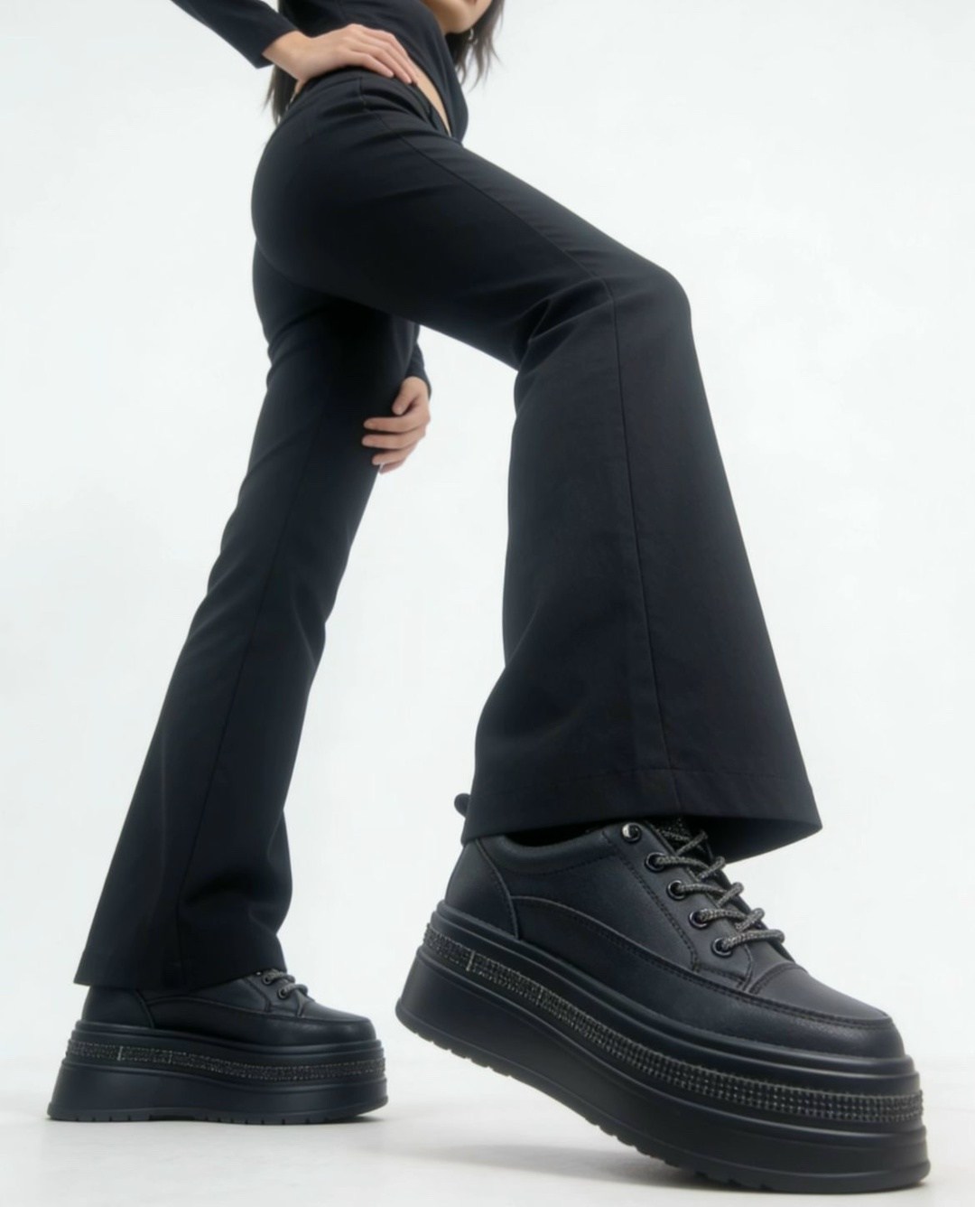 ,кроссовки женскиe,женские кроссовки на высокой подошве, женская,кроссовки на высокой подошве