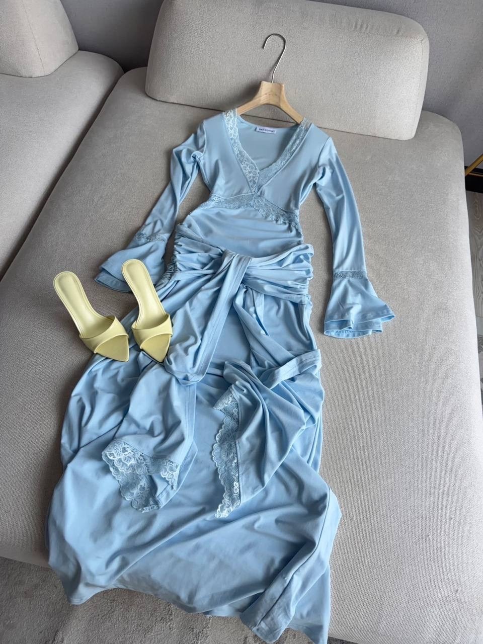 приталенное платье,платье,платье стильное,длинное платье,стильные наряды