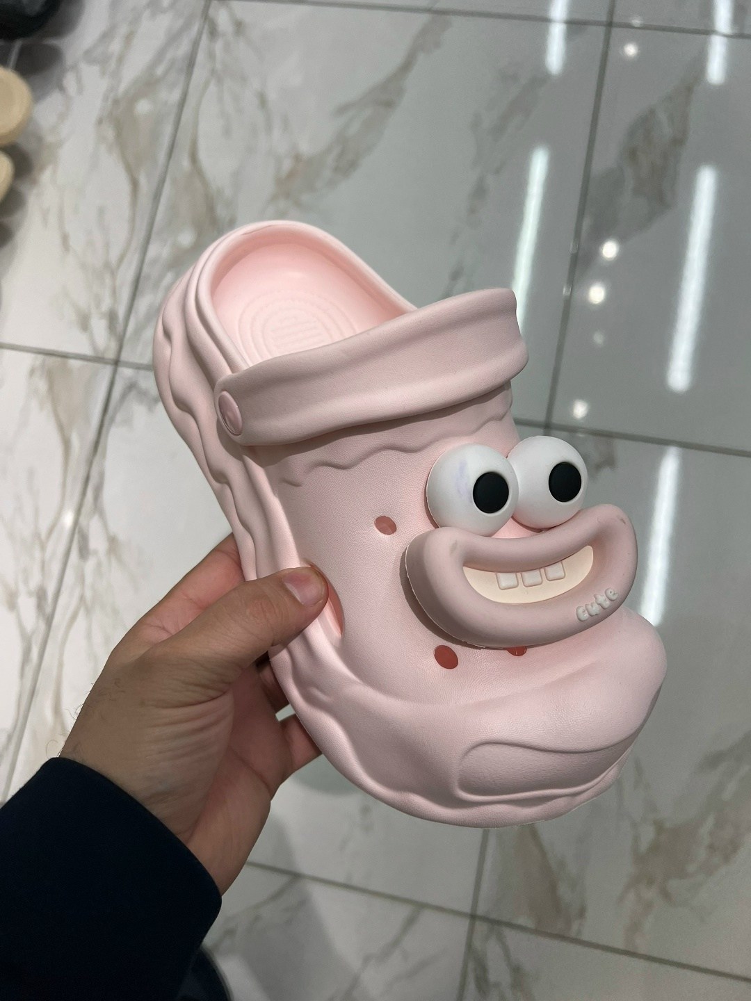 модные тапочки,,летние тапочки,домашние тапочки,пляжная