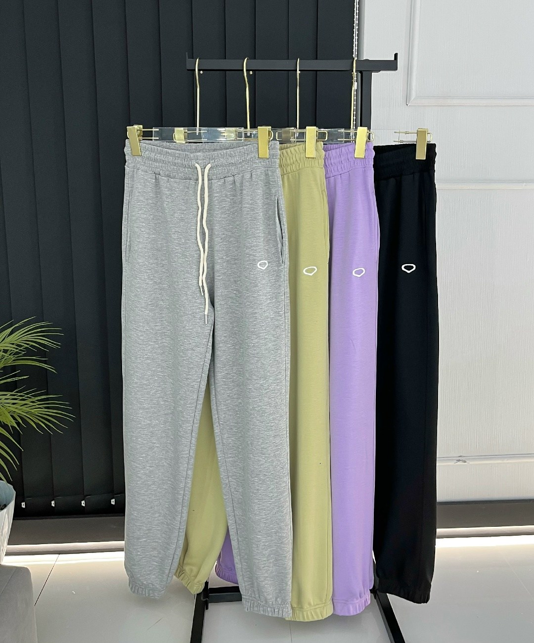 брюки спортивные,штаны спортивные,брюки спортивные джоггеры,повседневные брюки,брюки женские джоггеры