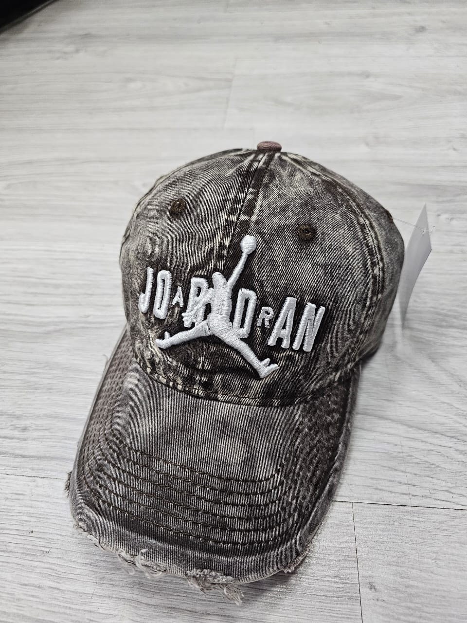 серая кепка jordan jumpman,стильная бейсболка,бейсболка женская,бейсболка,бейсболка классическая