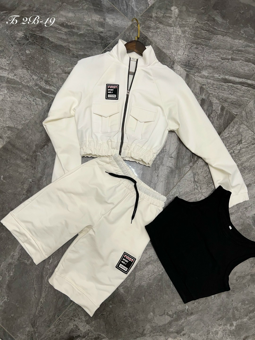 женский костюм,костюм,женский спортивный костюм,костюм спортивный,женской одежды