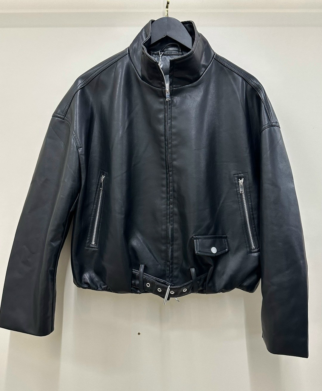 кожаная куртка,кожаная куртка yves saint laurent,женская кожаная куртка,кожаная куртка бомбер,куртка