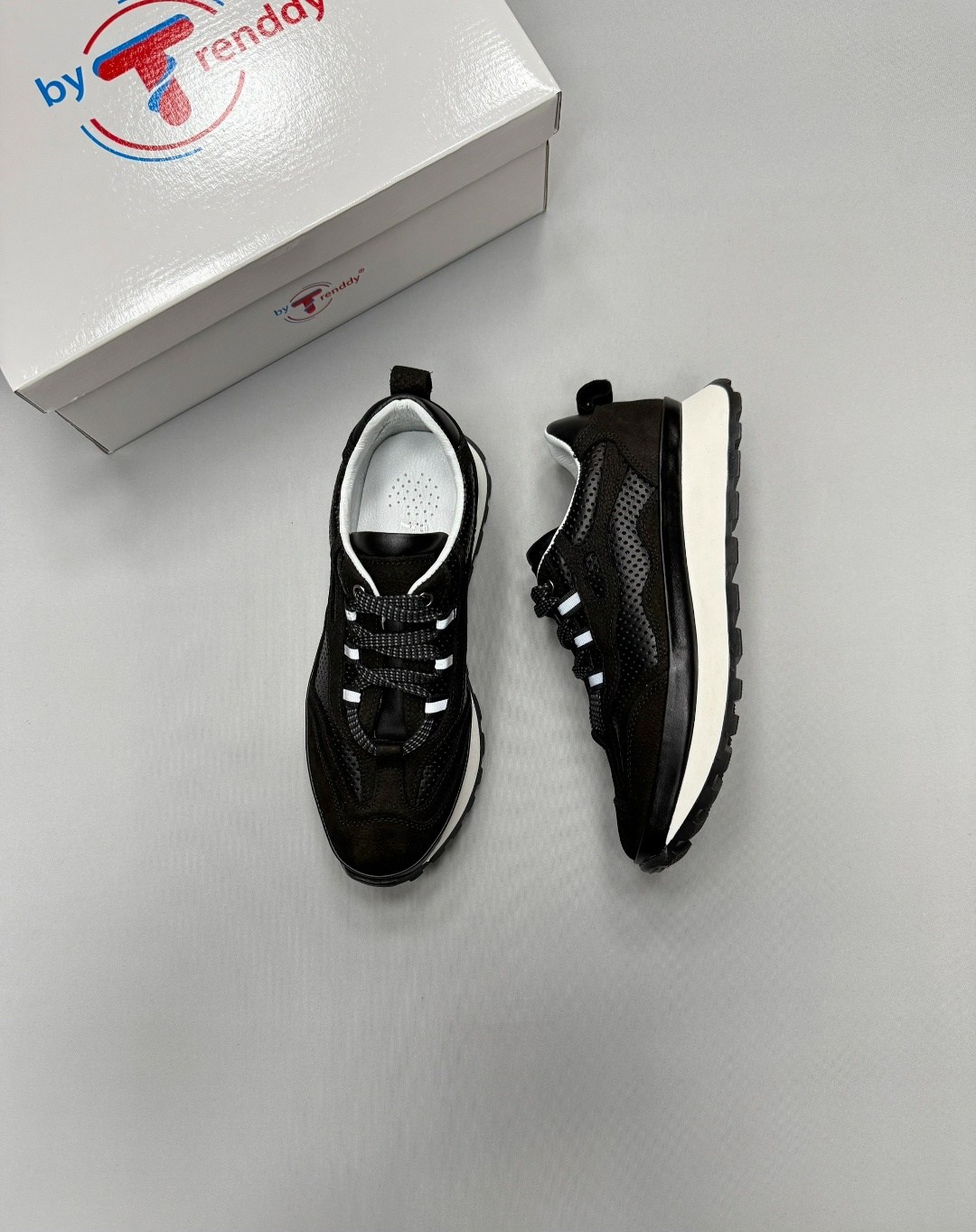 ,кроссовки brunello cucinelli,кроссовки brunello cucinelli черный,женские кроссовки,кроссовки кожаные