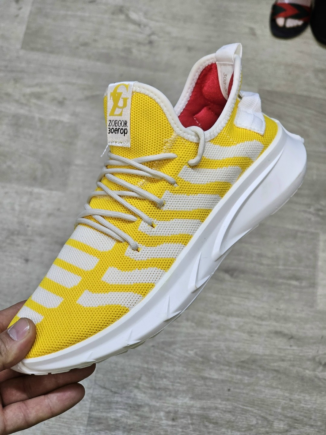 кроссовки,дышащие кроссовки,кроссовки модные,спортивная ,повседневные кроссовки