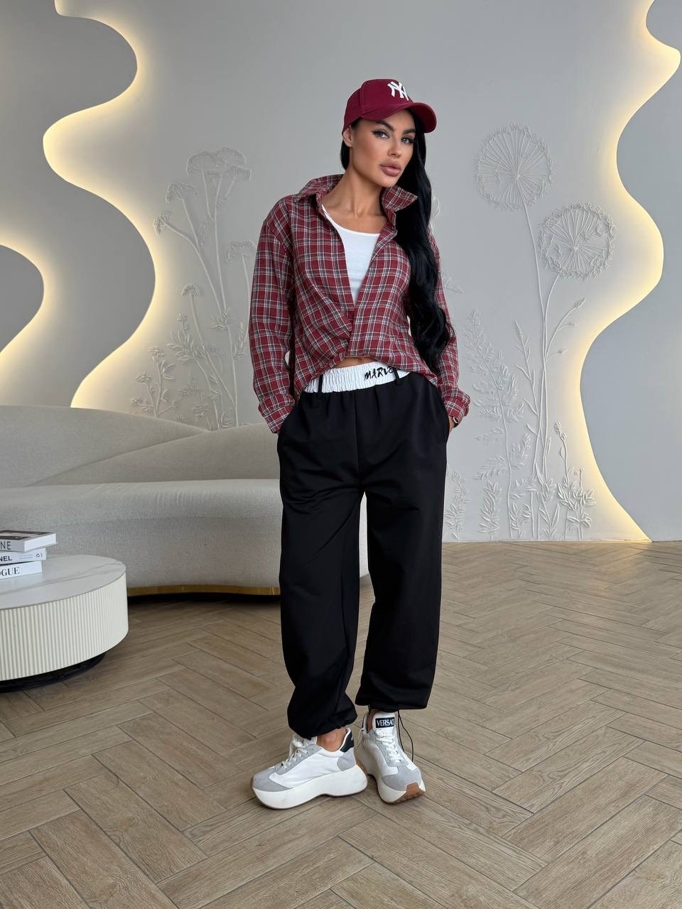 трикотажные брюки,спортивные трикотажные брюки,брюки в спортивном стиле,брюки спортивные,одежда брюки