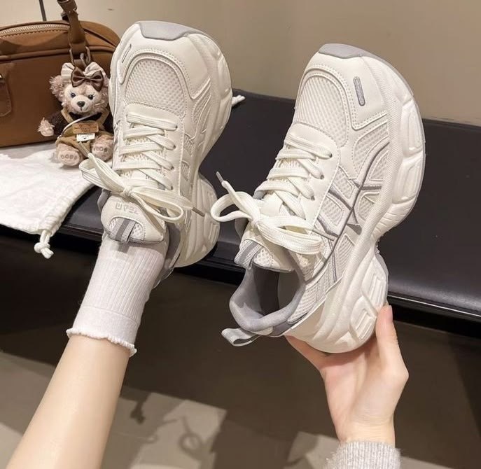 женские кроссовки,кроссовки модные,спортивная ,массивные кроссовки женские,кроссовки для женщин