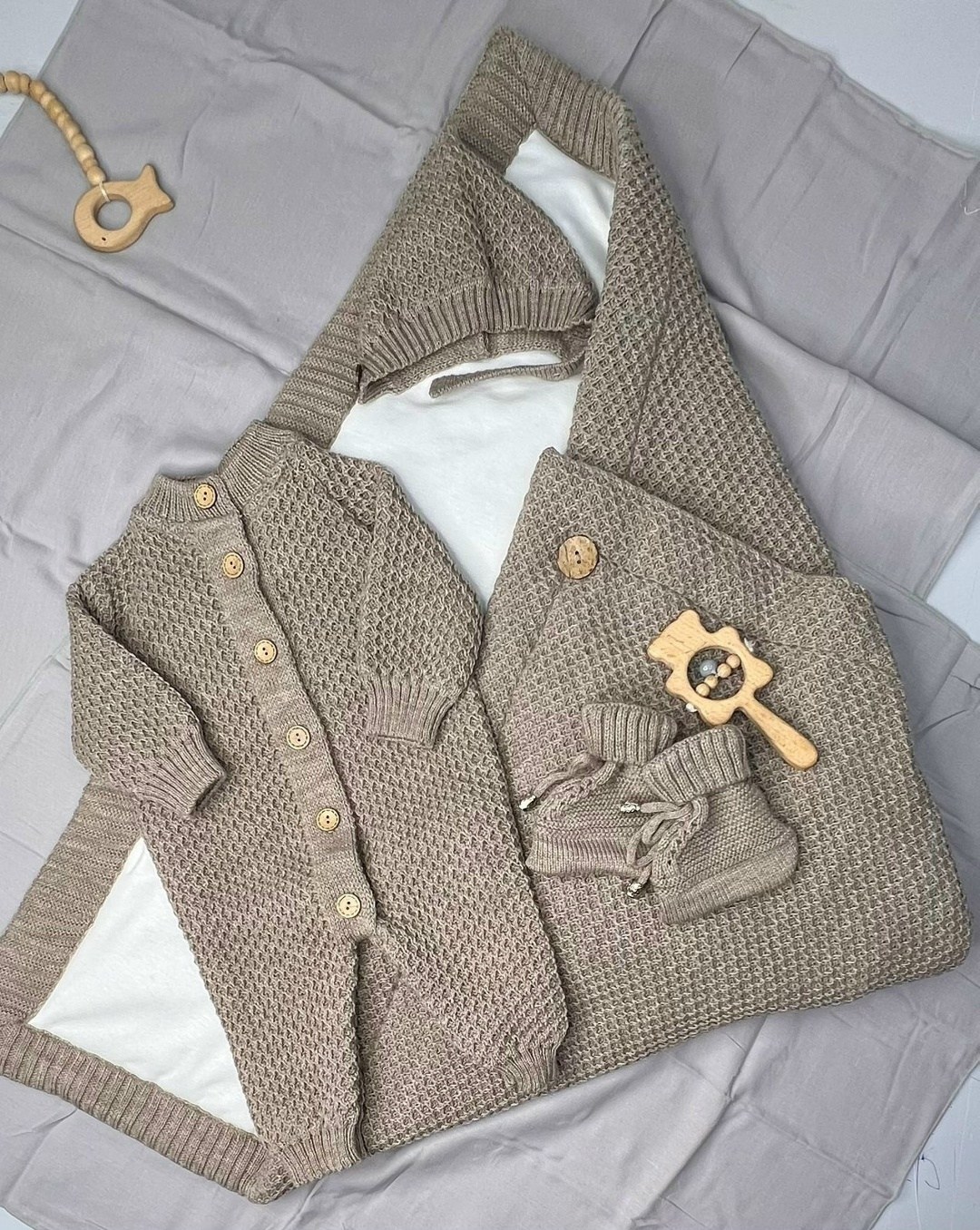 комплект на выписку,вязаный комплект на выписку,вязаный конверт на выписку,конверт на выписку,конверт вязаный