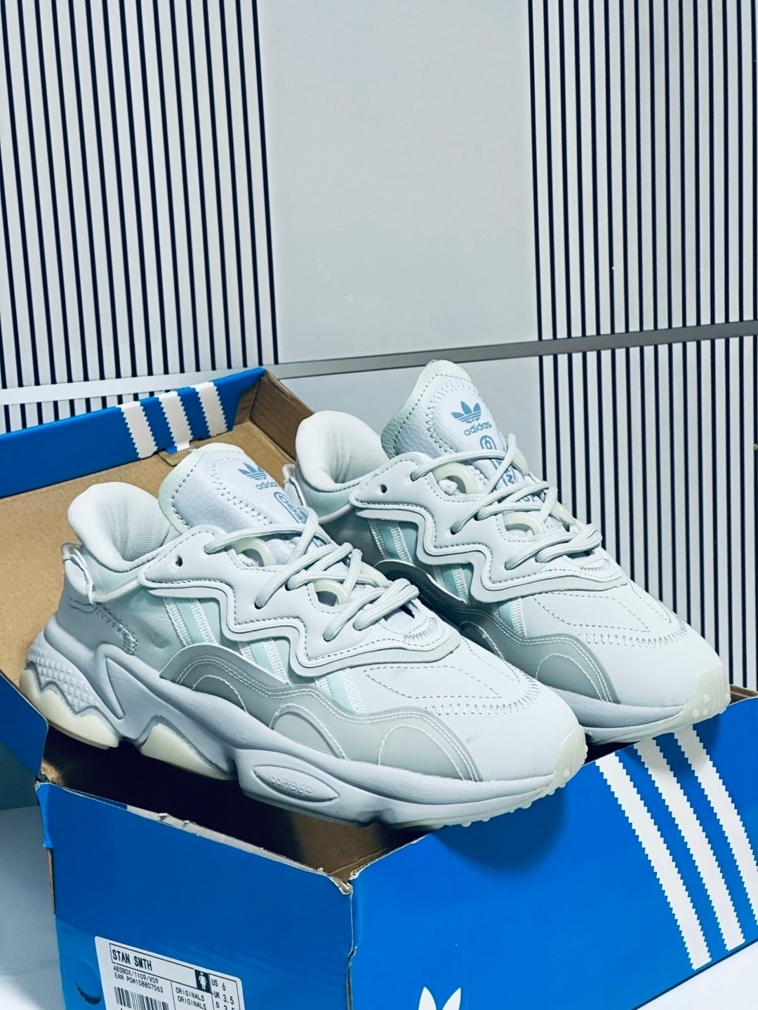 кроссовки adidas ozweego,женские кроссовки adidas originals ozweego,кроссовки ozweego originals adidas,adidas originals ozweego,женские кроссовки adidas ozweego