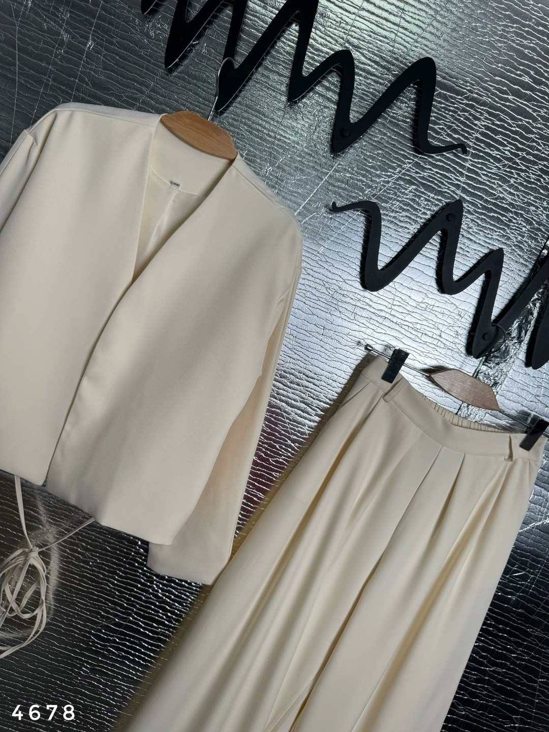 брючный костюм,костюм с брюками,костюм женский брючный,бежевый костюм,трикотажный костюм