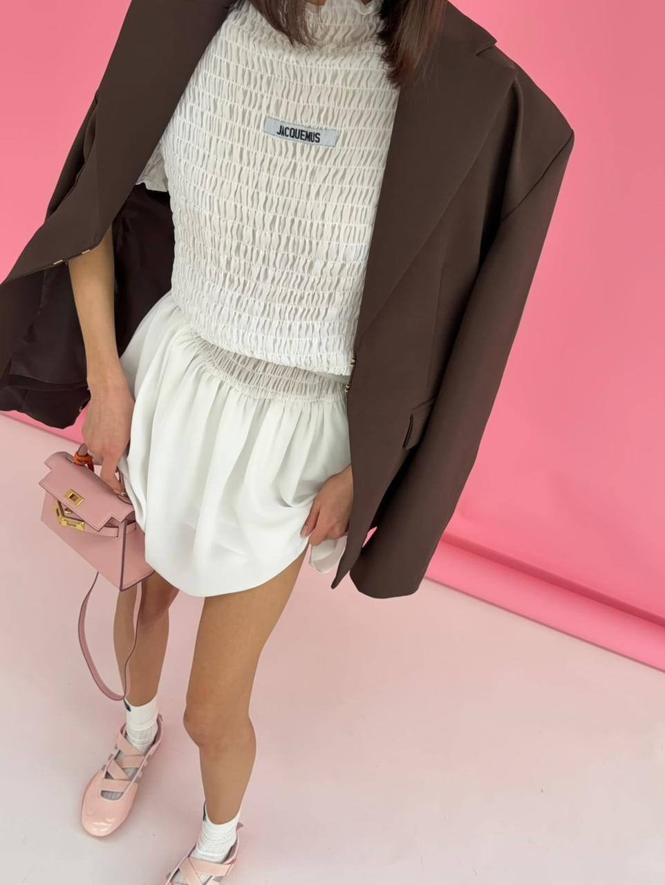 ,стильная девушка,свитер,жилет вязаный