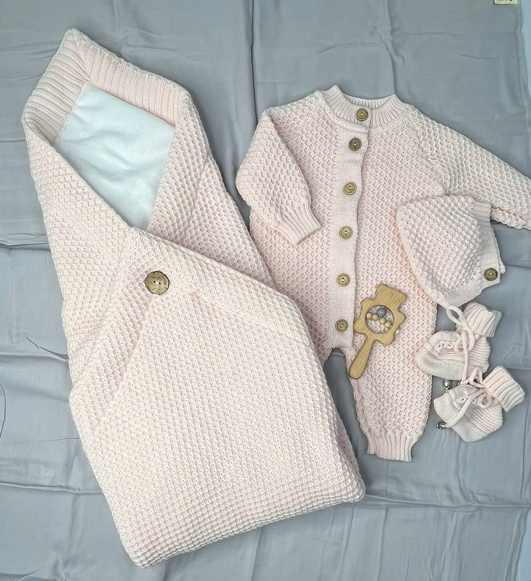 комплект на выписку,вязаный комплект на выписку,вязаный конверт на выписку,конверт на выписку,конверт вязаный