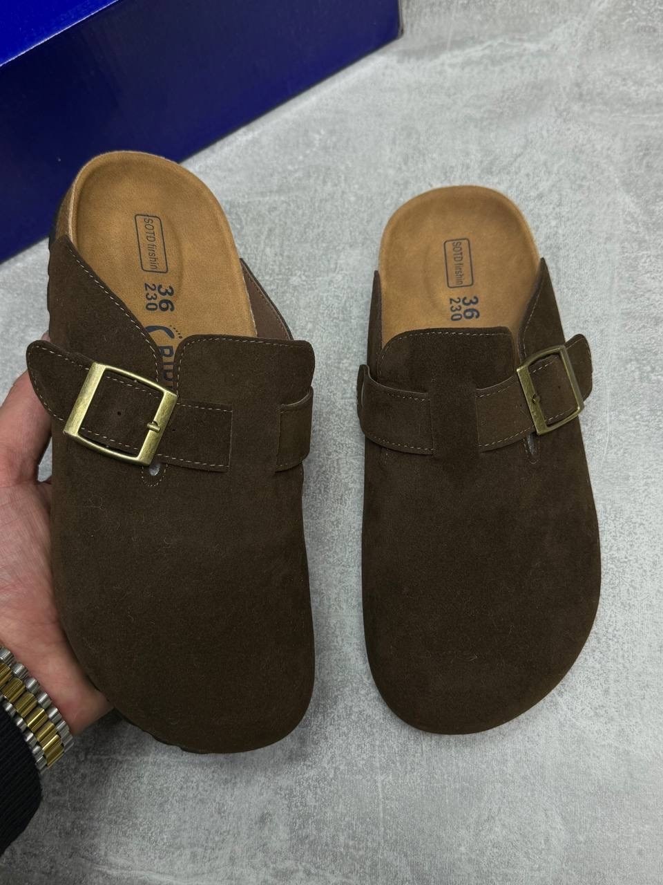 мужские и женские модные сандалии из замши на пробковой подошве,,сабо birkenstock,джум модные женские тапочки с закрытым носком из коровьей замши пробковые,сабо ортопедические ортман