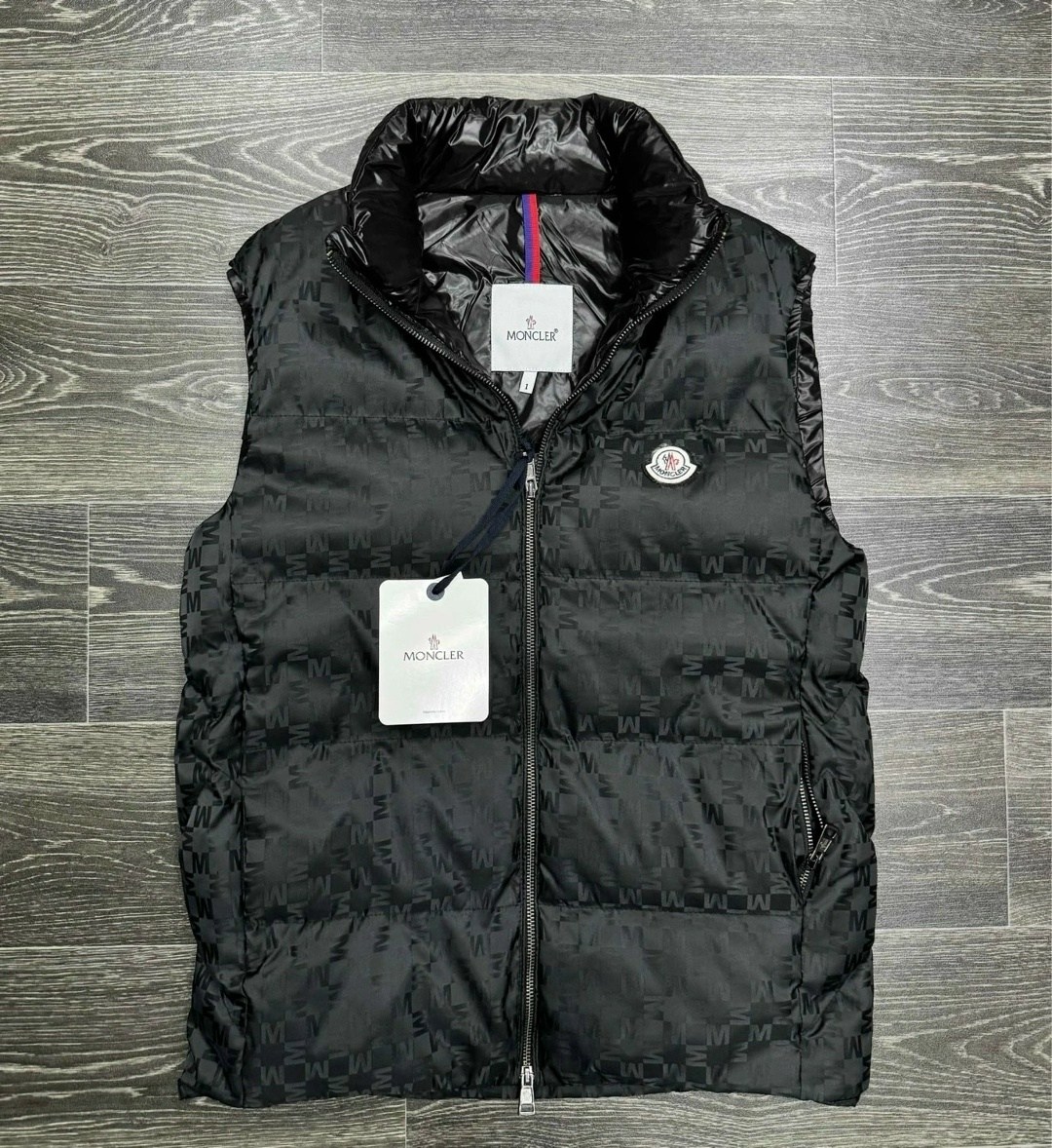 жилетка moncler,жилет moncler,moncler мужской жилет,жилетка монклер мужская,жилетка монклер