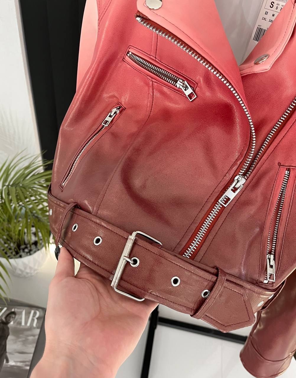 женская укороченная куртка из искусственной кожи,куртка косуха,кожаная куртка косуха,женская кожаная куртка косуха,куртка кожаная