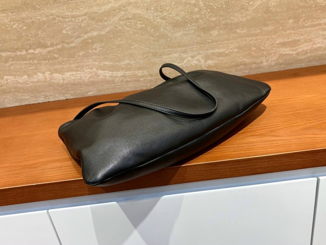 сумка,кожаная сумка,сумки женская,сумка пельмень боттега,сумка дизайнерская