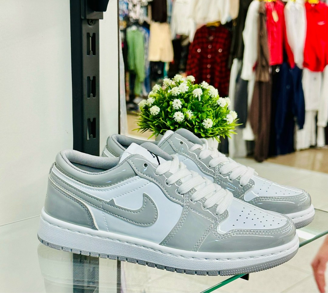 кроссовки nike air jordan 1 low wolf grey,nike air jordan 1 low wolf grey,кроссовки nike air jordan 1 low,nike air jordan 1 low,air jordan 1 low wolf grey dc0774-105