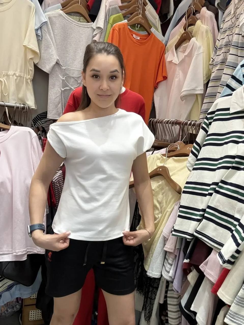 блузка с открытыми плечами,блузка женская,блуза с открытыми плечами,футболки женская,блузка на одно плечо