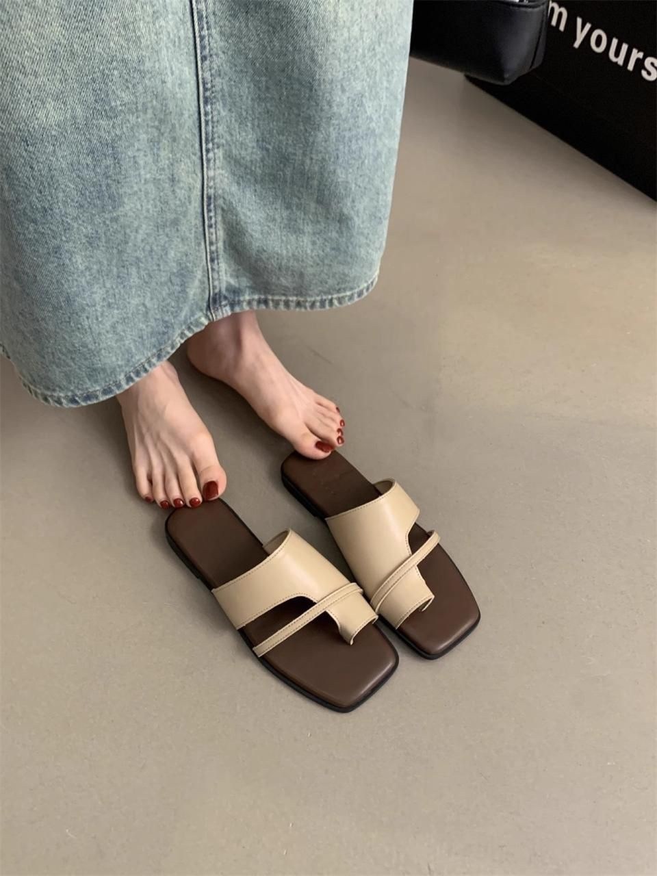 шлепанцы женские,,шлепанцы женские летние,модные шлепанцы,сандалии на плоской подошве