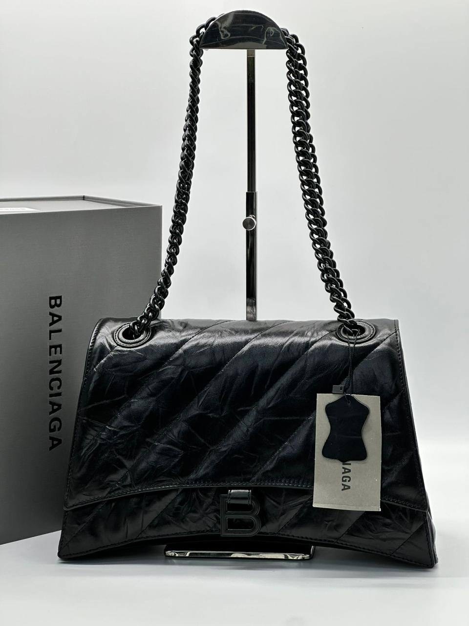 balenciaga paris 10 avenue george v,box balenciaga,balenciaga balenciaga,balenciaga paris avenue george v,модный дом баленсиага в париже
