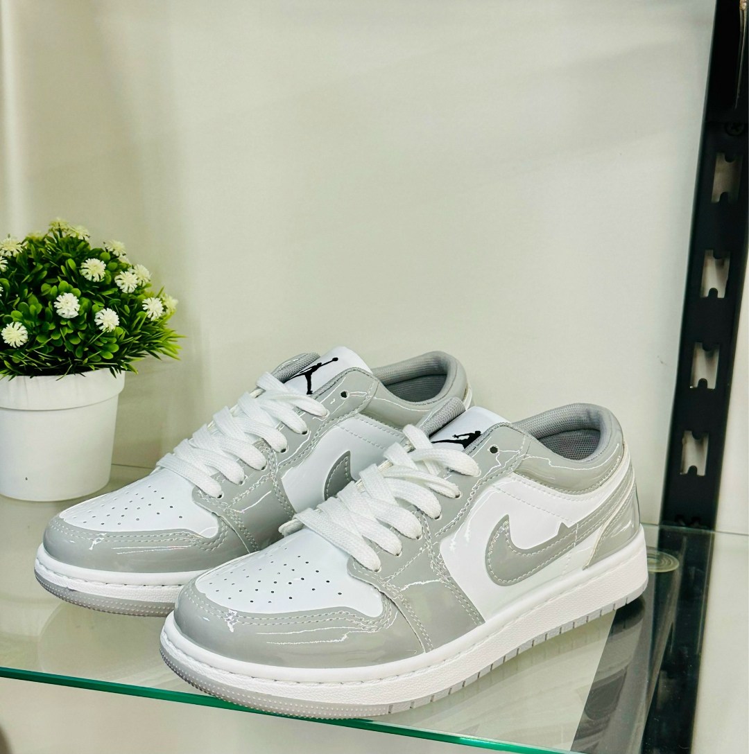 кроссовки nike air jordan 1 low wolf grey,nike air jordan 1 low wolf grey,кроссовки nike air jordan 1 low,nike air jordan 1 low,air jordan 1 low wolf grey dc0774-105