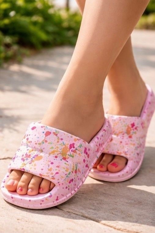 женские шлепанцы,шлепки женские летние,летние тапочки,шлепанцы летние,тапочки модные