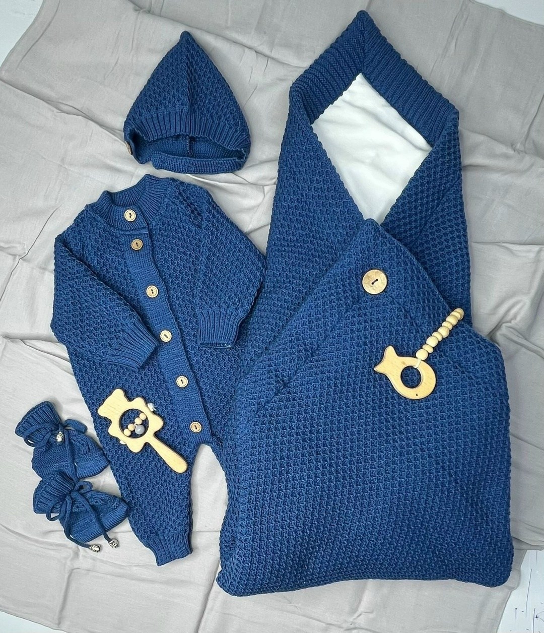 комплект на выписку,вязаный комплект на выписку,вязаный конверт на выписку,конверт на выписку,конверт вязаный