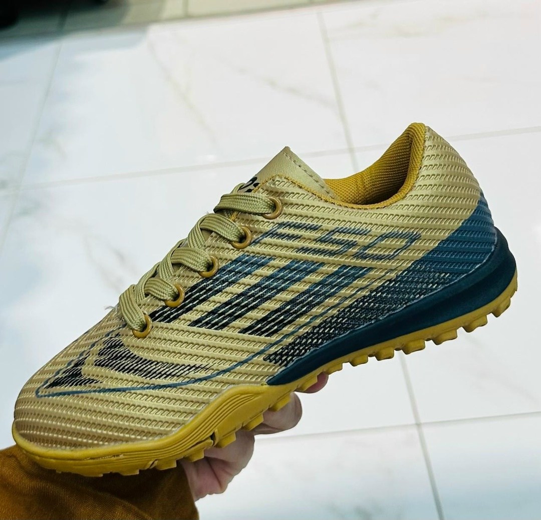 футбольная бутса,бутсы футбольные сороконожки футзалки adidas,сороконожка для футбола,футбольная ,сороконожки для футбола адидас