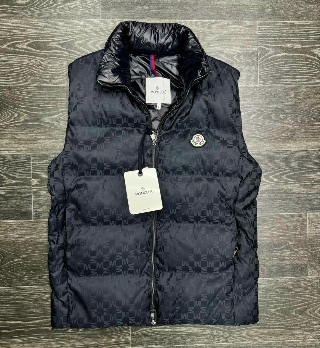 жилетка moncler,жилет moncler,moncler мужской жилет,жилетка монклер мужская,жилетка монклер