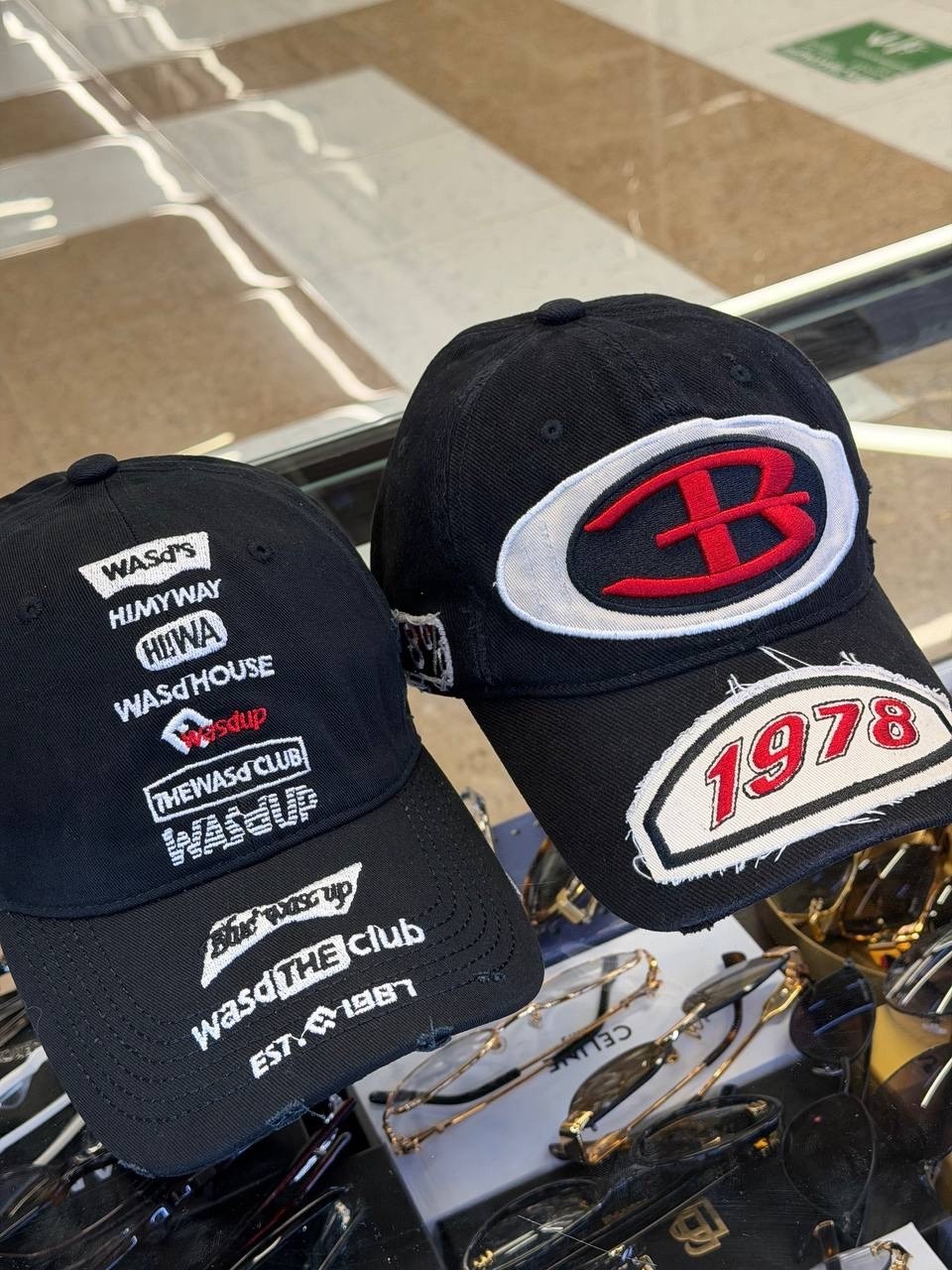 девушка в кепке,лонгслив женские,лонгслив кофта,лонгслив рваный,стильное