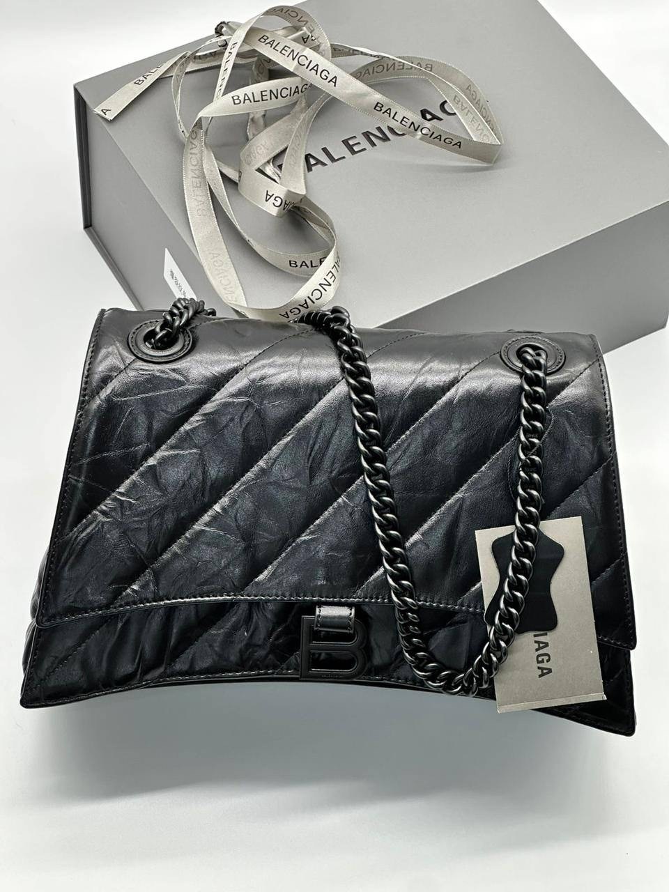 balenciaga paris 10 avenue george v,box balenciaga,balenciaga balenciaga,balenciaga paris avenue george v,модный дом баленсиага в париже