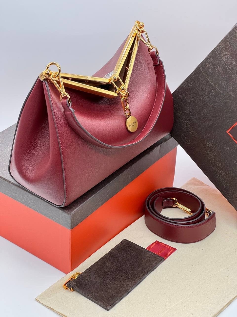 сумка,сумки женская,сумка fendi,женская сумка fendi,модная сумка