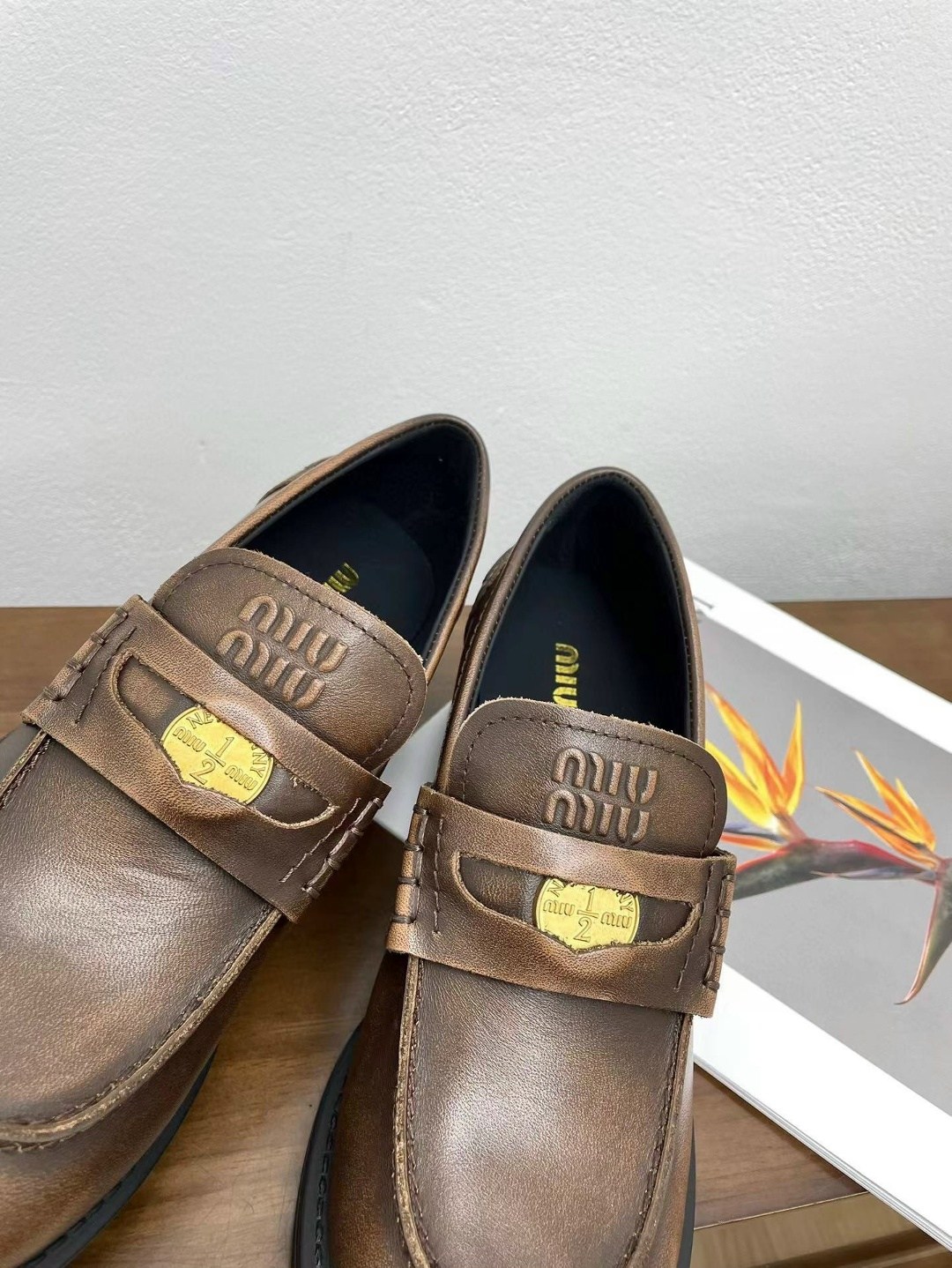 ,лоферы женские,лоферы селин,женская ,лоферы miu miu