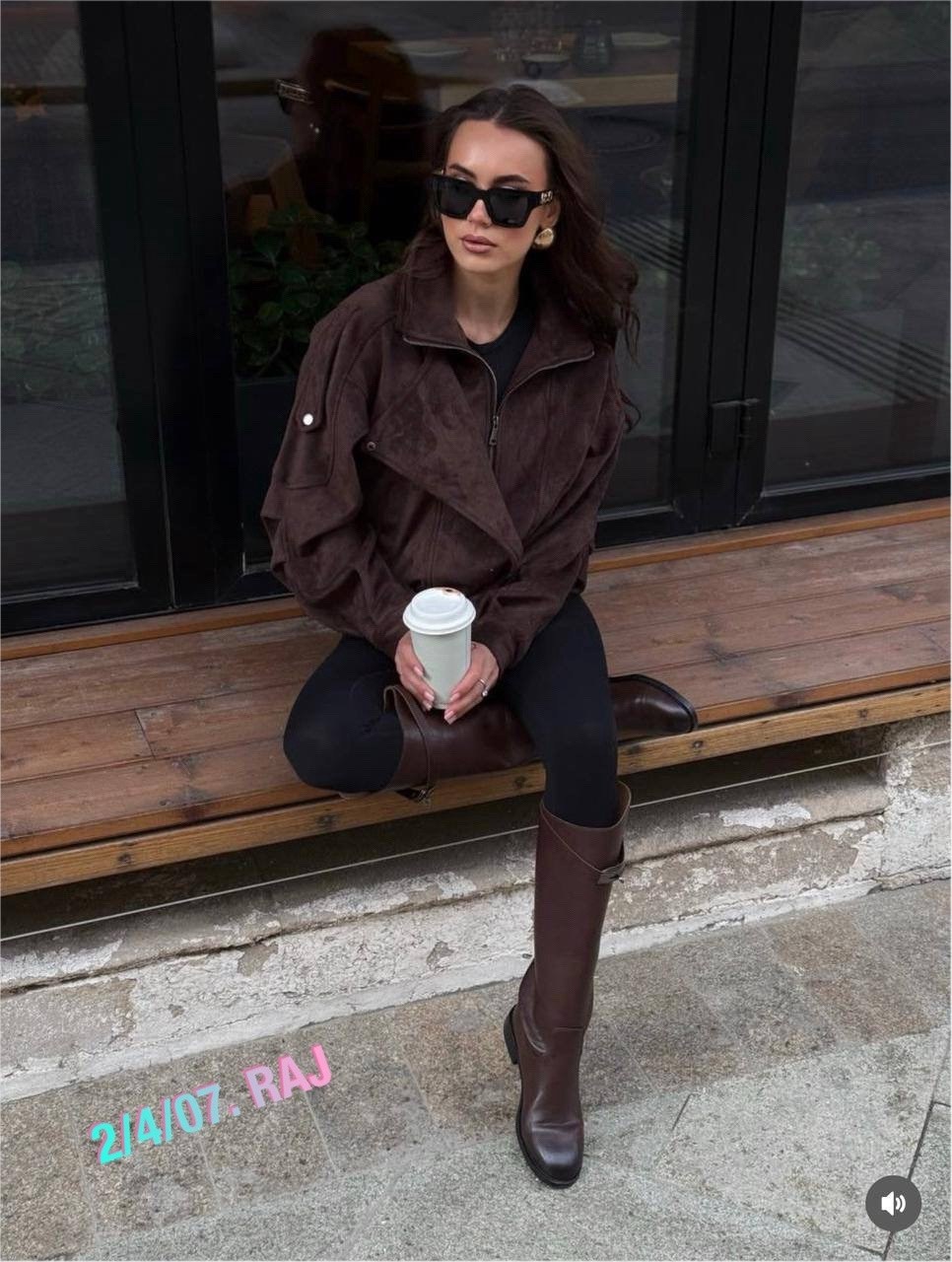 женская куртка бомбер из эко замши коричневого цвета,куртка замшевая,женская замшевая куртка,бомбер укороченный оверсайз замшевый куртка рабочего тренд saint shine,куртка бомбер женская