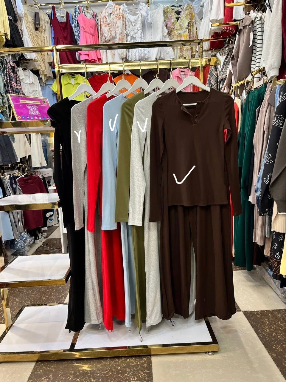 трикотажный костюм,женские костюмы,костюм двойка женский,костюм женский с капри