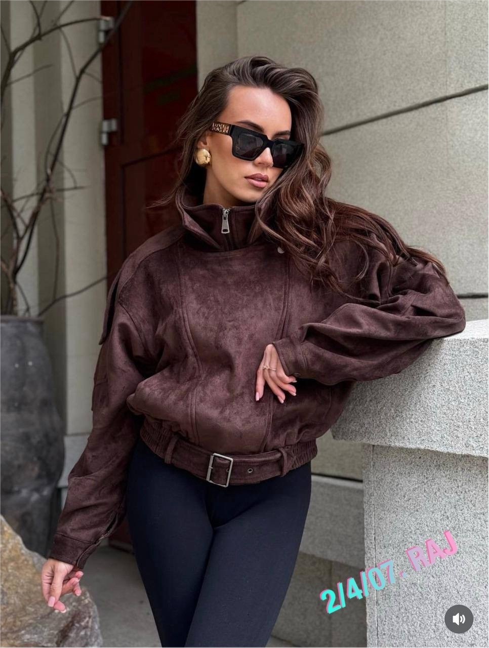 женская куртка бомбер из эко замши коричневого цвета,куртка замшевая,женская замшевая куртка,бомбер укороченный оверсайз замшевый куртка рабочего тренд saint shine,куртка бомбер женская