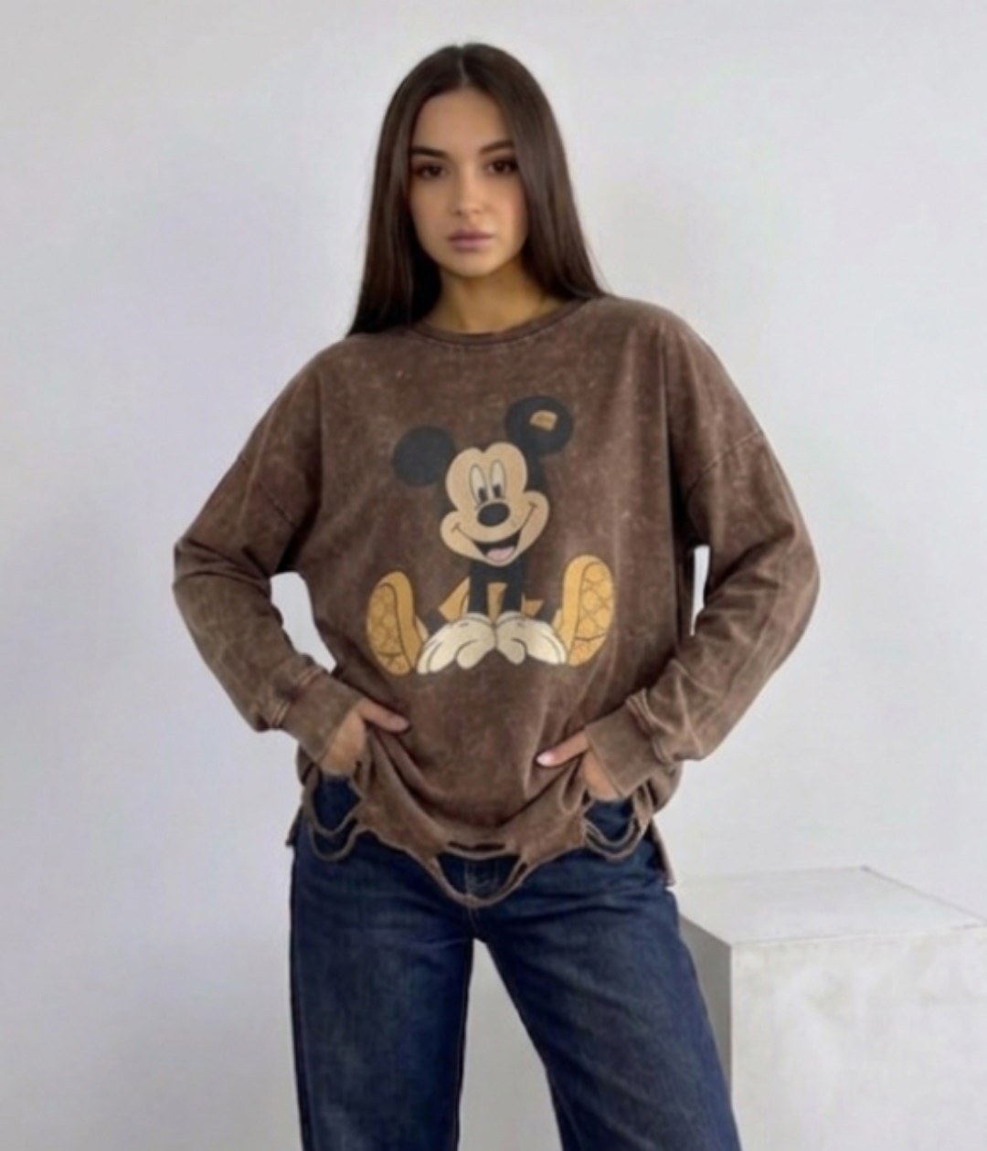 кофта варенка оверсайз с принтом микки маусом,свитшот рваный толстовка варенка оверсайз кофта мики маус,свитшот оверсайз с принтом "микки маус",свитшот оверсайз с принтом "микки маус" namsun,свитшот т
