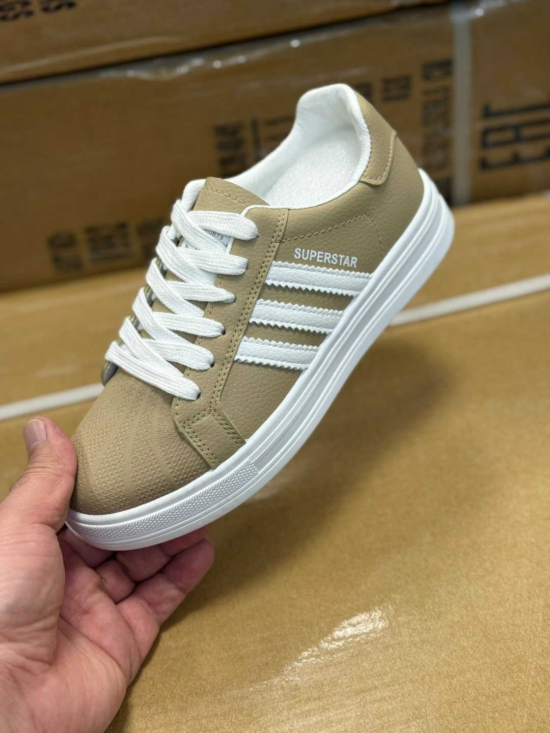 кроссовки adidas,,кроссовки мужские adidas,кроссовки женские adidas,кроссовки мужские женские adidas