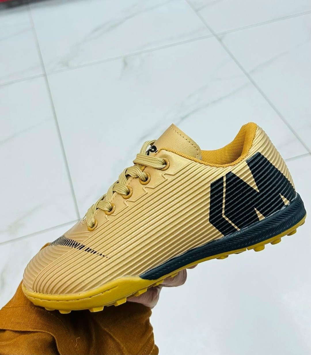 футбольная бутса,футбольные бутсы золотые,футбольная ,футбольные сороконожки адидас,сороконожка для футбола