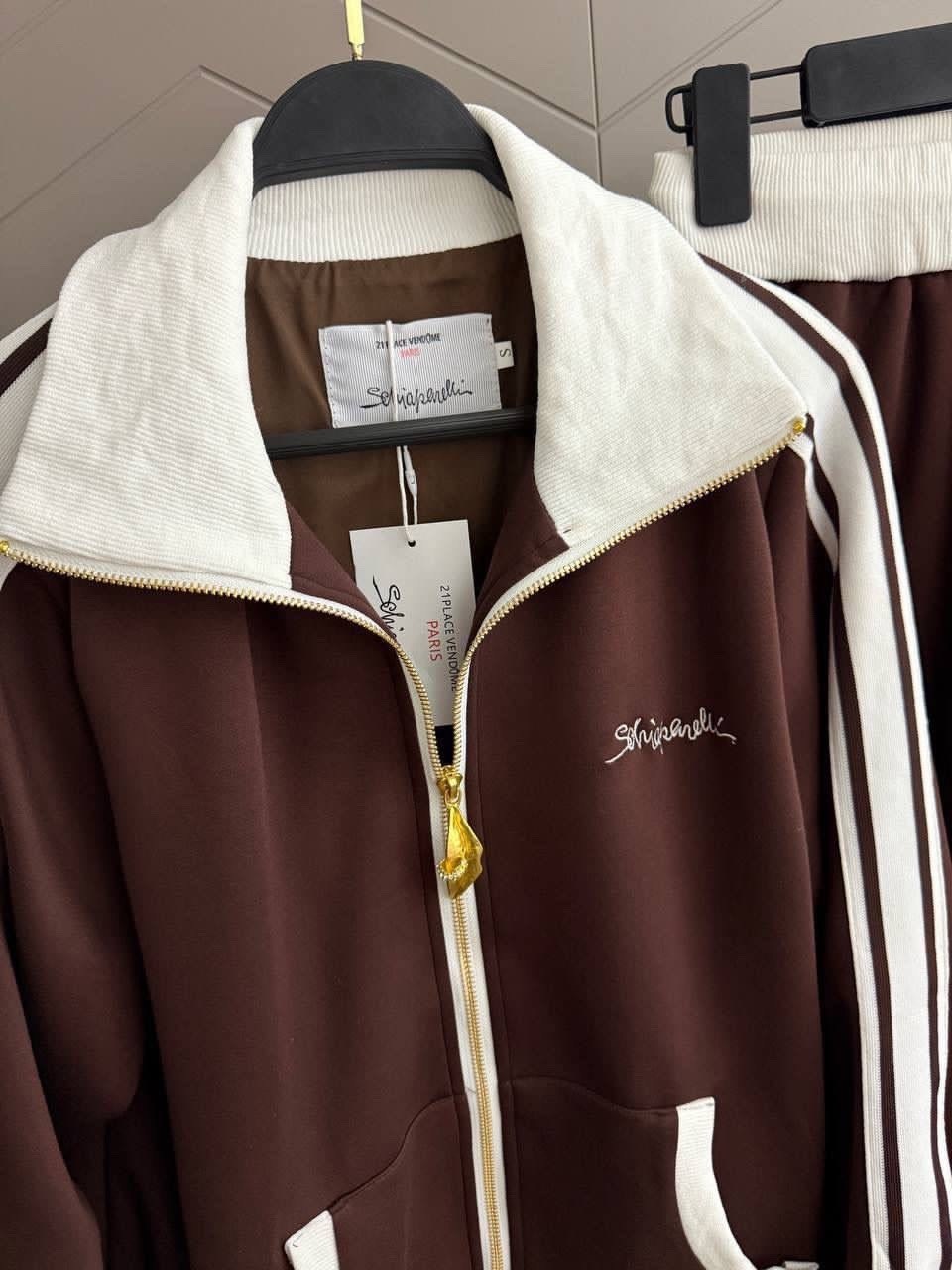 спортивный костюм,трикотажные костюмы,женский спортивный костюм,женский костюм,женская спортивная одежда