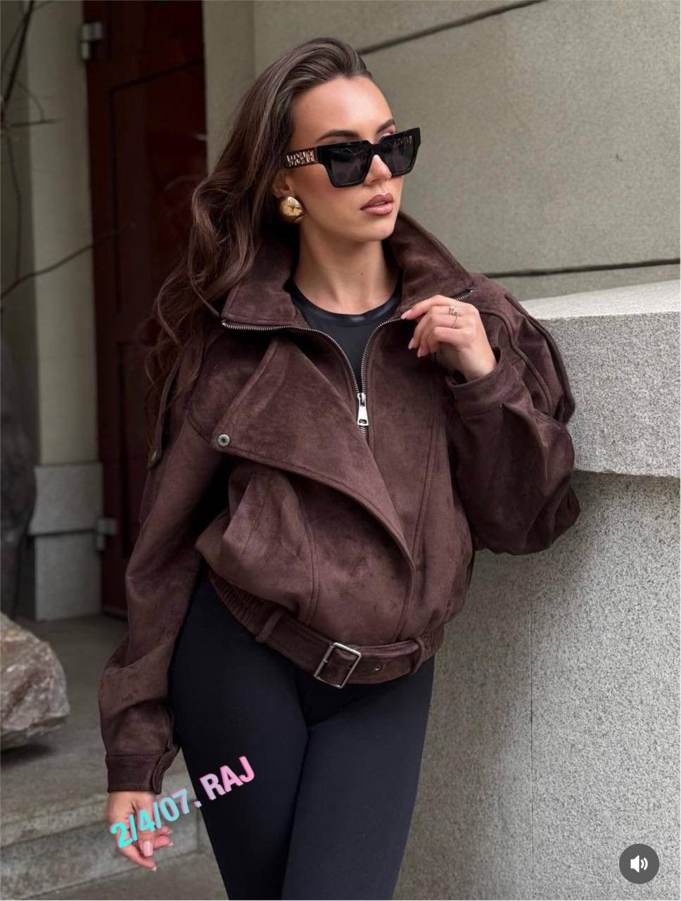 женская куртка бомбер из эко замши коричневого цвета,куртка замшевая,женская замшевая куртка,бомбер укороченный оверсайз замшевый куртка рабочего тренд saint shine,куртка бомбер женская