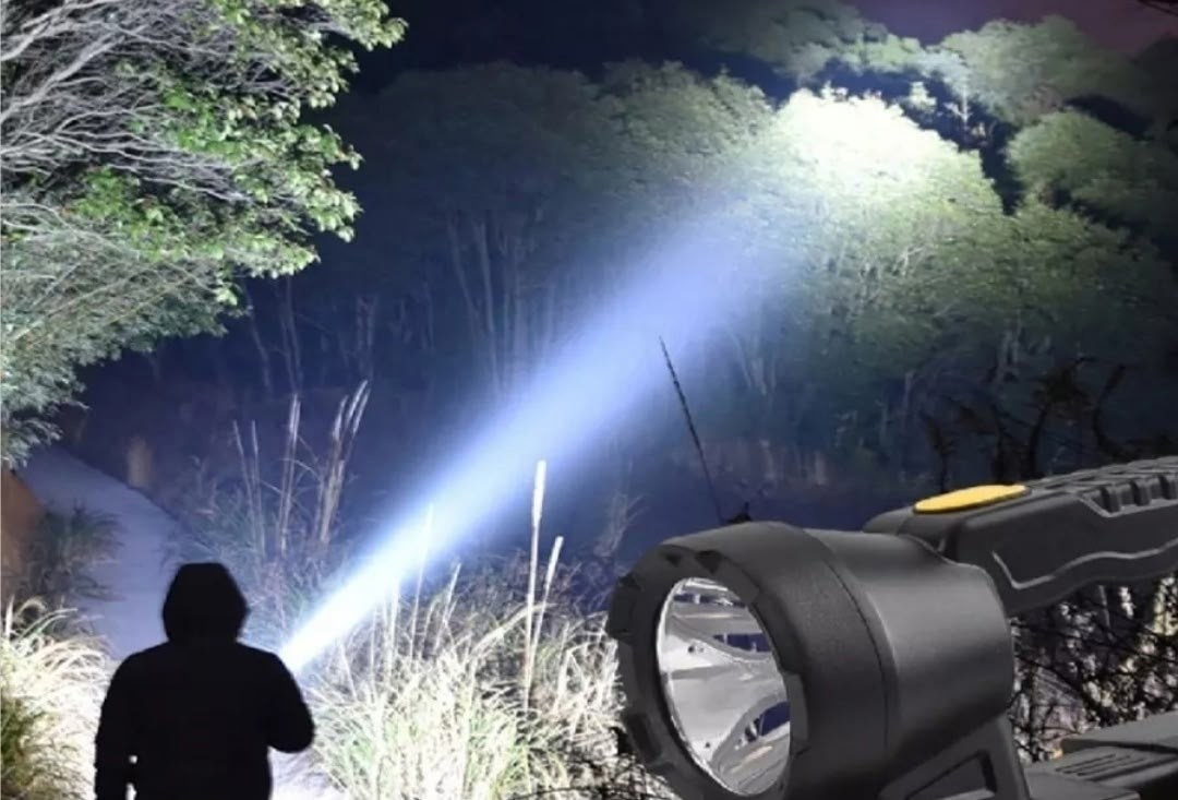 многофункциональный фонарь,фонарь прожектор,фонарь аккумуляторный,ручной беспроводной фонарь прожектор,ручной фонарь прожектор