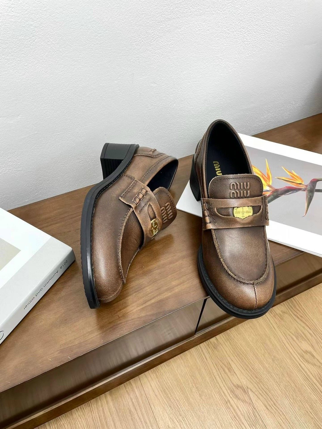 ,лоферы женские,лоферы селин,женская ,лоферы miu miu