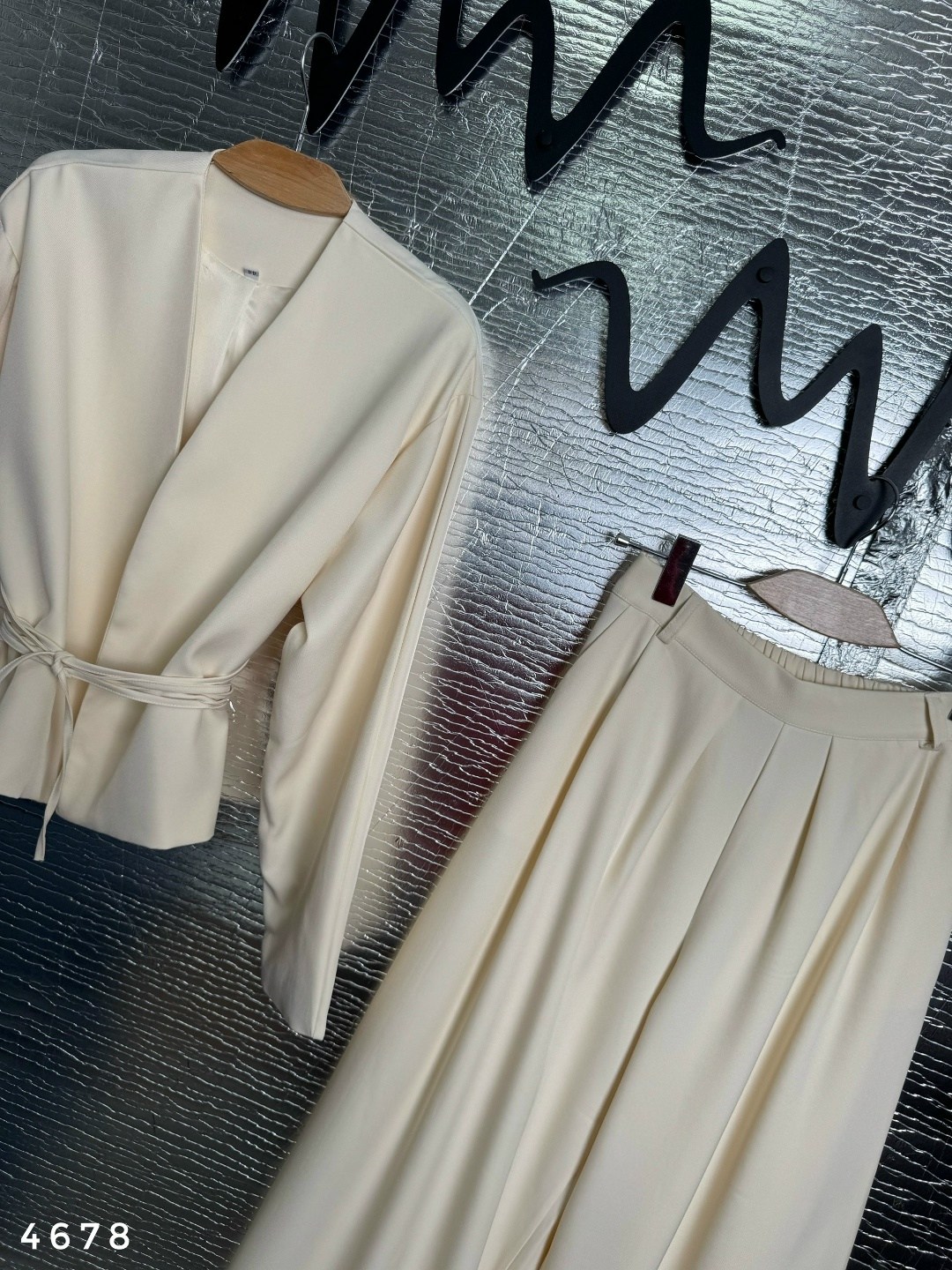 брючный костюм,костюм с брюками,костюм женский брючный,бежевый костюм,трикотажный костюм