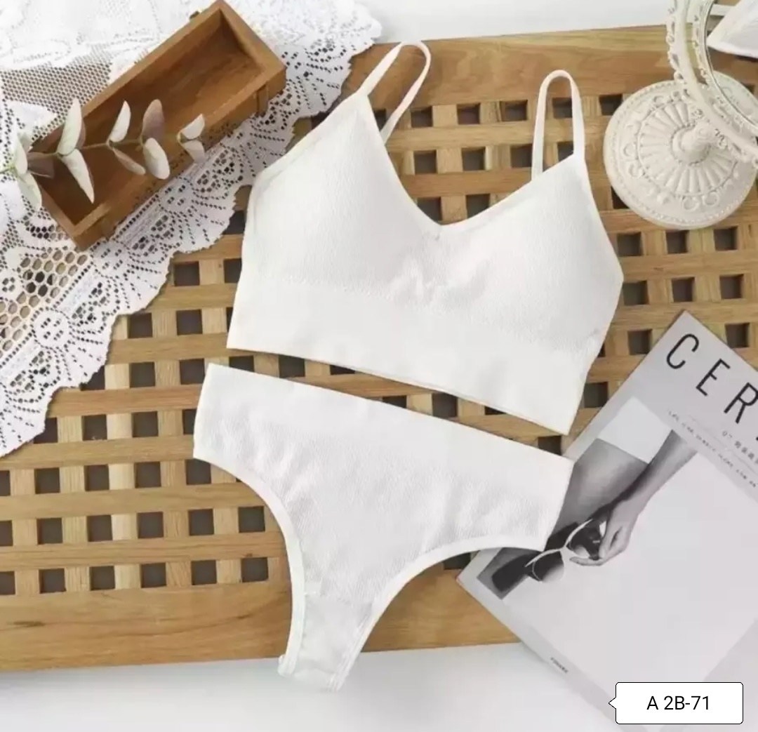 комплект нижнего белье бесшовный,комплект женского нижнего белья,комплект нижнего белья женский бесшовное,нижнее белье комплект топ трусы женское,комплект нижнего белья