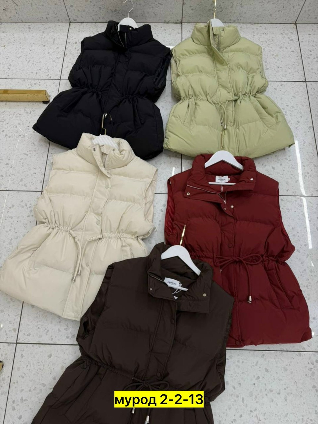 женская жилетка,женские жилеты,демисезонная жилетка,жилетка,жилетка с поясом