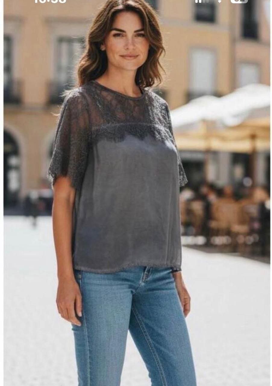 девушек,футболки женская,девушка в майке,красива девушка,обычная девушка