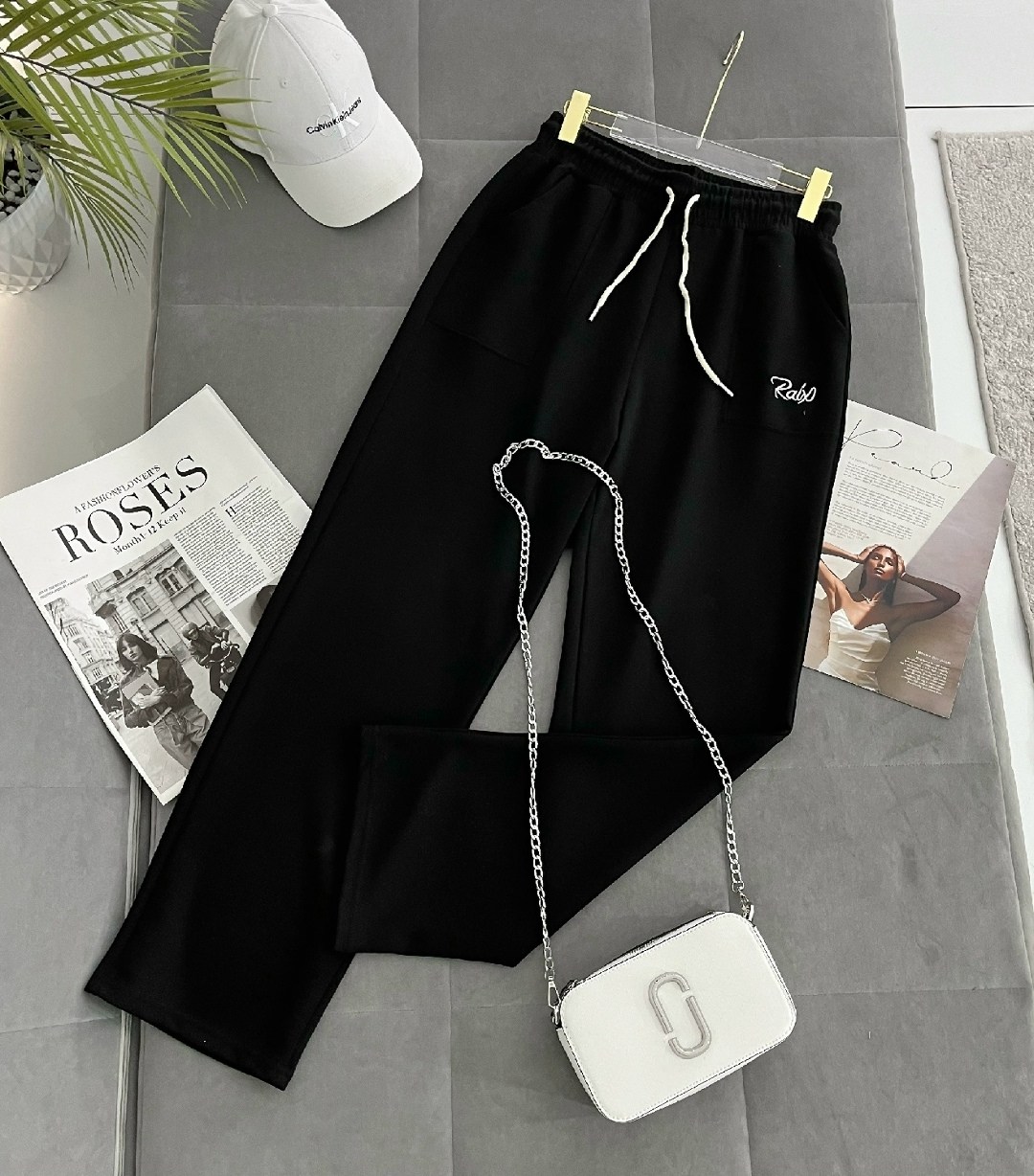 брюки свободные,повседневные брюки,спортивные брюки,брюки светлые,широкие брюки