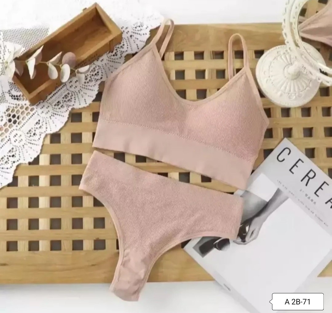 комплект нижнего белье бесшовный,комплект женского нижнего белья,комплект нижнего белья женский бесшовное,нижнее белье комплект топ трусы женское,комплект нижнего белья