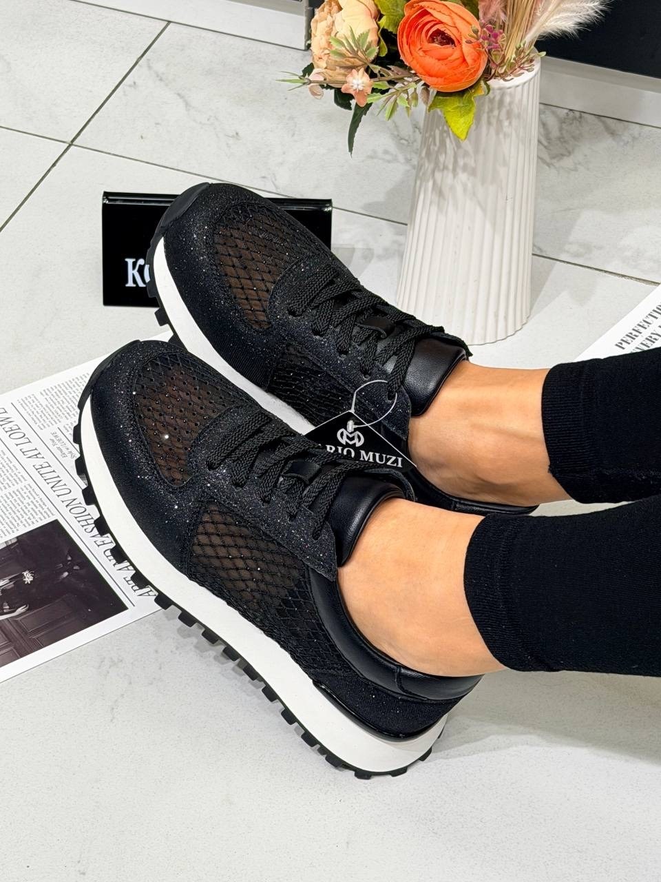 женские кроссовки,кроссовки женские черные,,черные кроссовки,брендовые кроссовки